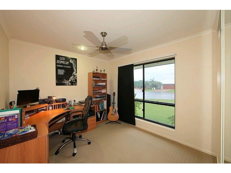 1 Seashell Court, Innes Park QLD 4670