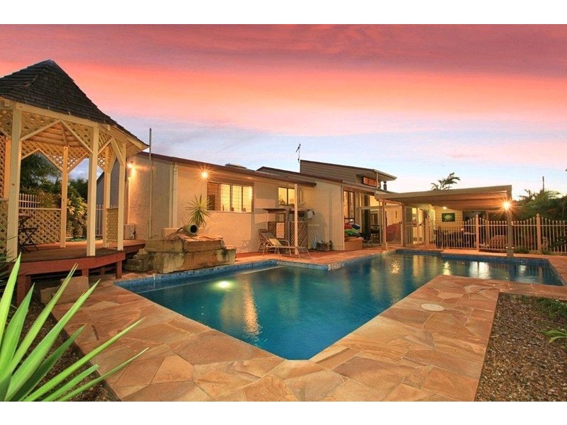 155 Hughes Road, Bargara QLD 4670