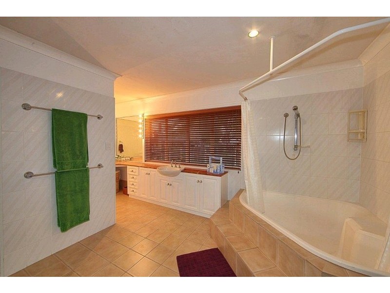 155 Hughes Road, Bargara QLD 4670