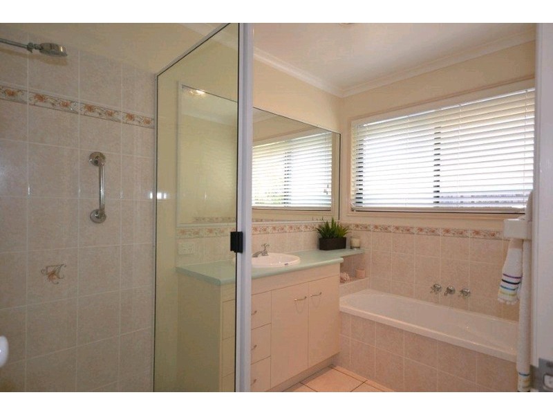 17 Palmer Avenue, Bargara QLD 4670