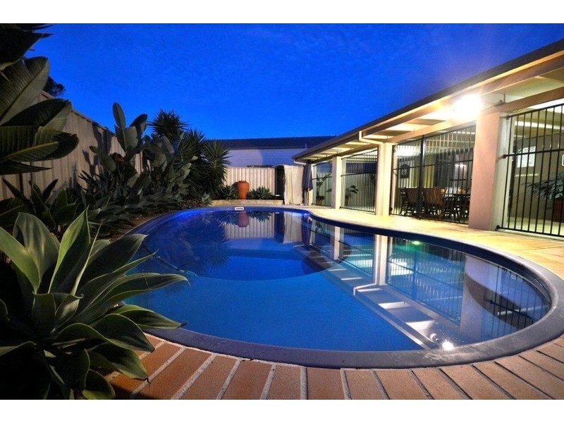 22 Hay Street West, Avenell Heights QLD 4670