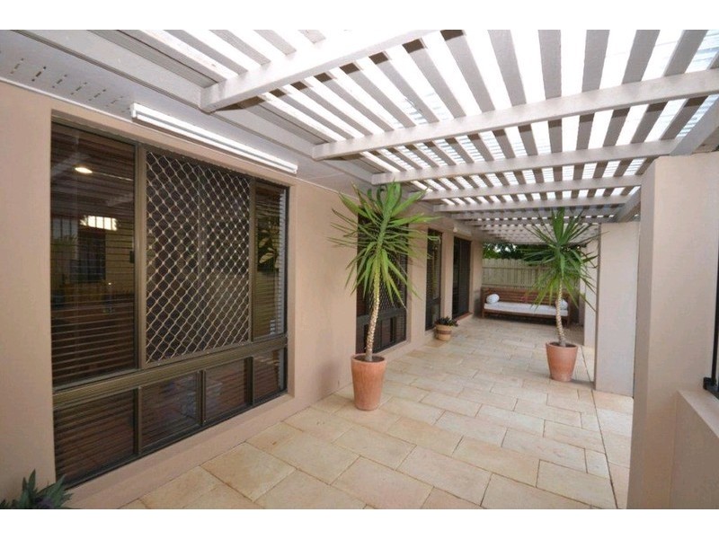 22 Hay Street West, Avenell Heights QLD 4670
