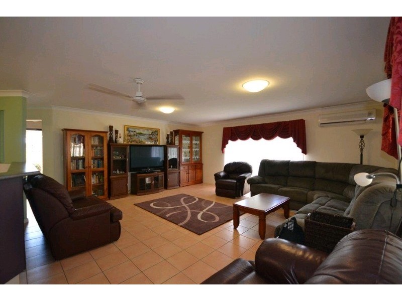 25 Clearview Avenue, Thabeban QLD 4670
