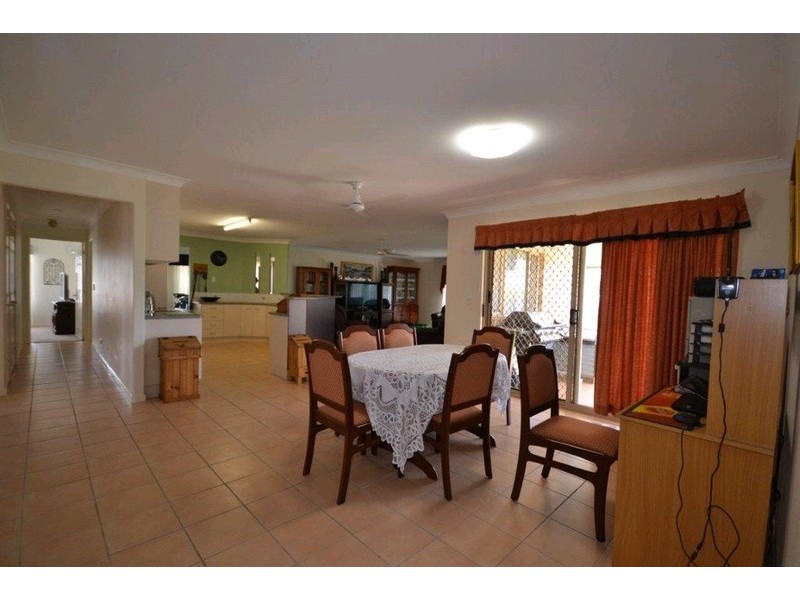25 Clearview Avenue, Thabeban QLD 4670