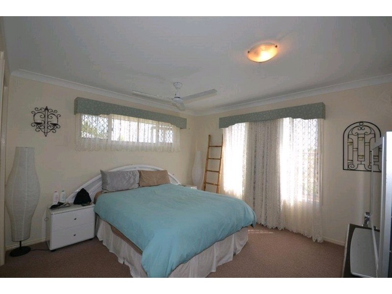 25 Clearview Avenue, Thabeban QLD 4670