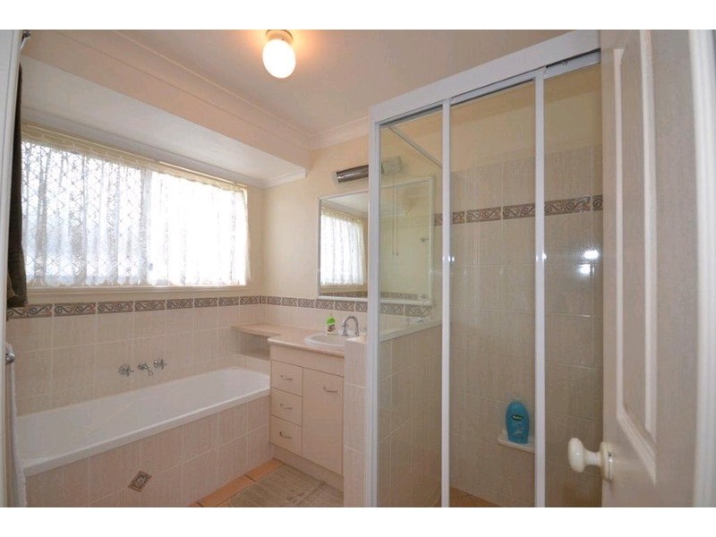 25 Clearview Avenue, Thabeban QLD 4670