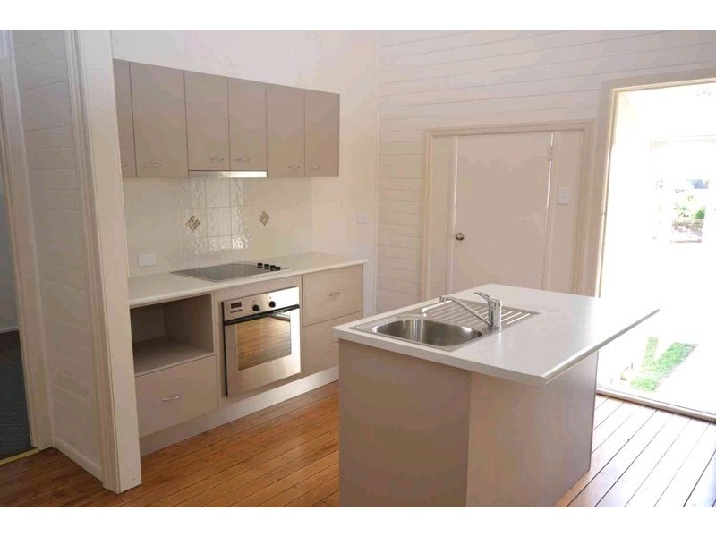 2/67 George Street, Bundaberg South QLD 4670