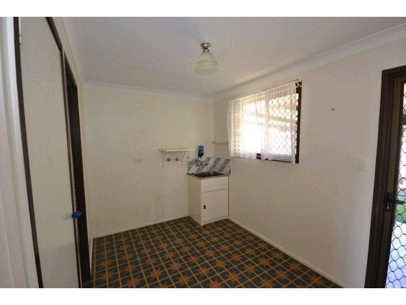2 Vandenberg Street, Avenell Heights QLD 4670