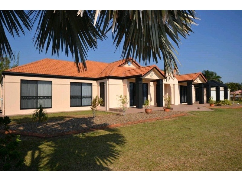 10 Tarni Street, Coral Cove QLD 4670