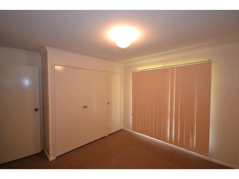 8 Pecton Place, Avenell Heights QLD 4670