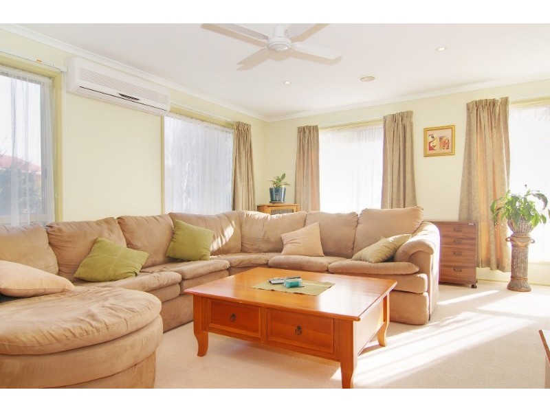 2 Manna Cl, Palmerston ACT 2913