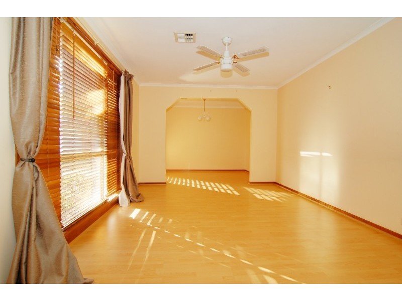 16 Painter Place, Palmerston ACT 2913