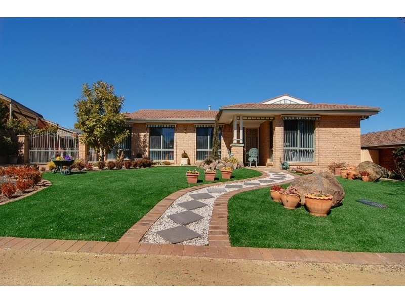 11 Augustus Close, Palmerston ACT 2913