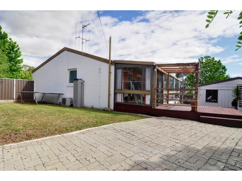 2 Weber Place, Holt ACT 2615