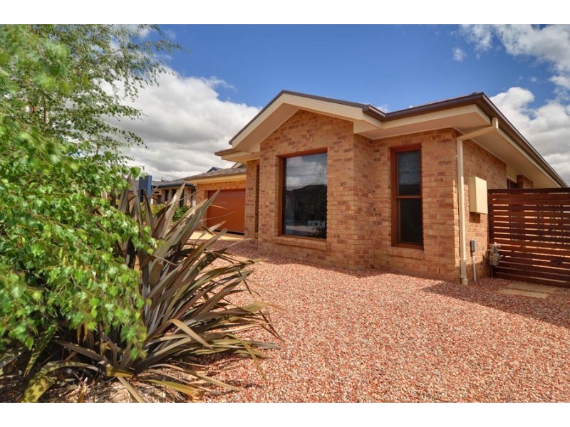 42 Mary Kitson Street, Watson ACT 2602