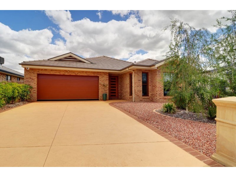 42 Mary Kitson Street, Watson ACT 2602