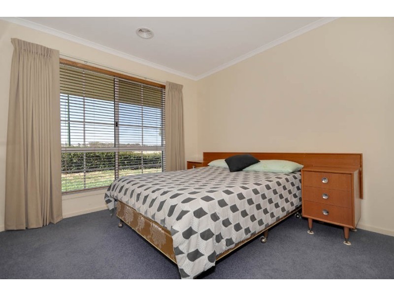 33 Delma View, Gungahlin ACT 2912