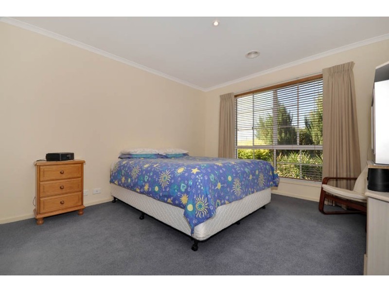 33 Delma View, Gungahlin ACT 2912
