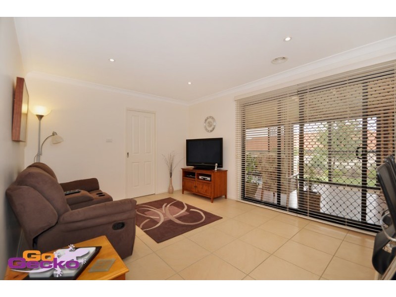 74 Hanrahan Crescent, Dunlop ACT 2615