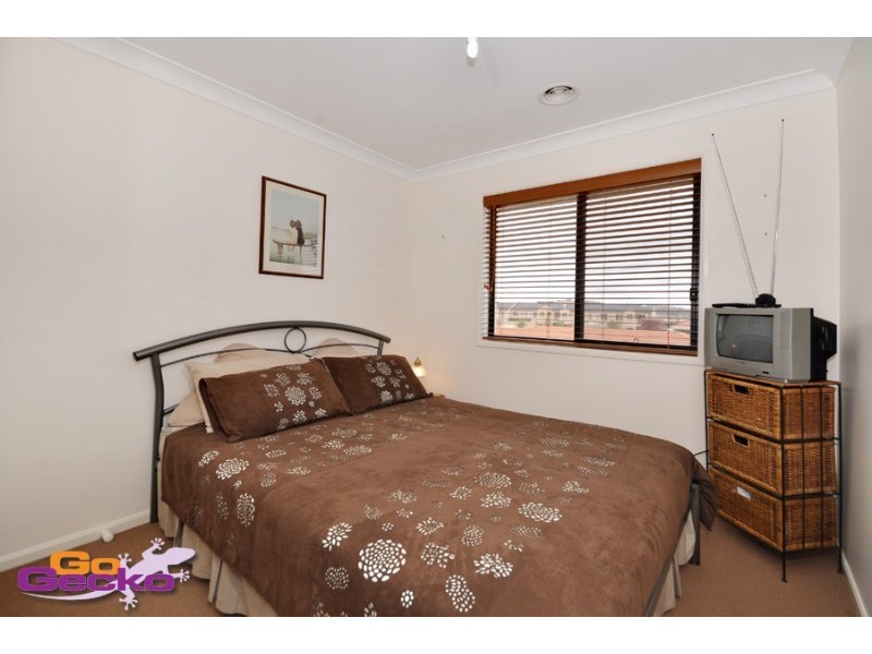 74 Hanrahan Crescent, Dunlop ACT 2615