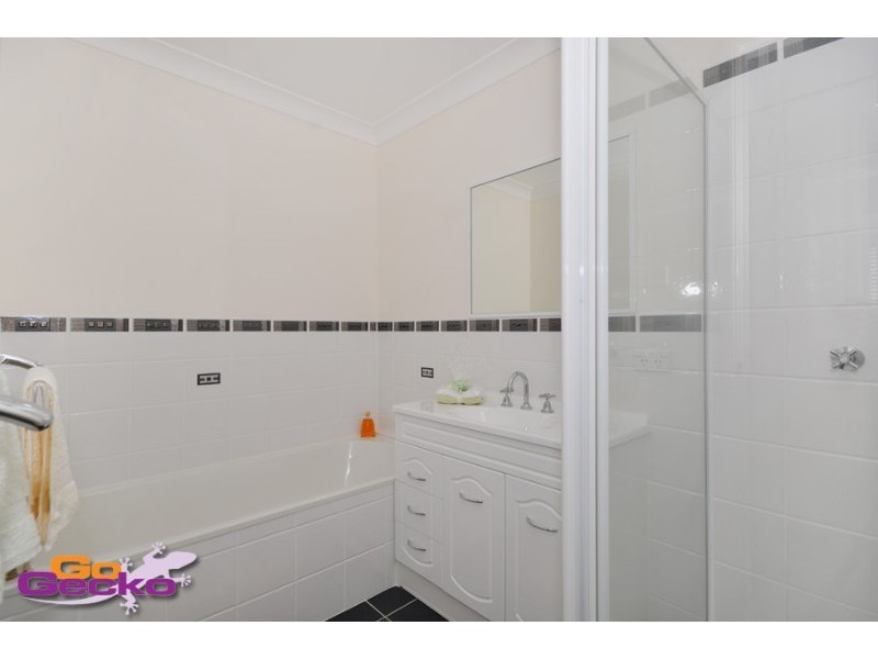 74 Hanrahan Crescent, Dunlop ACT 2615