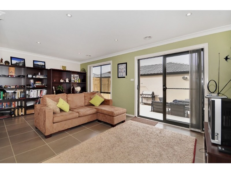 24 Glow Worm Grove, Harrison ACT 2914