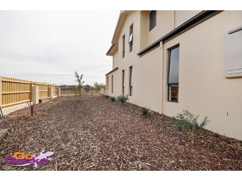 24 Glow Worm Grove, Harrison ACT 2914