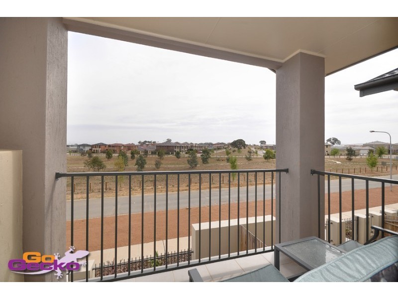 24 Glow Worm Grove, Harrison ACT 2914