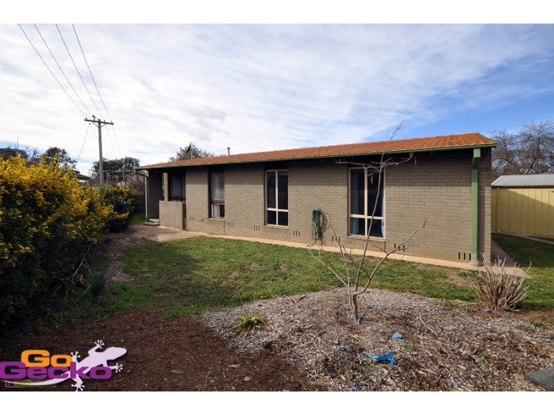 18 Pulleine Crescent, Macgregor ACT 2615