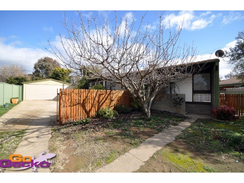 18 Pulleine Crescent, Macgregor ACT 2615