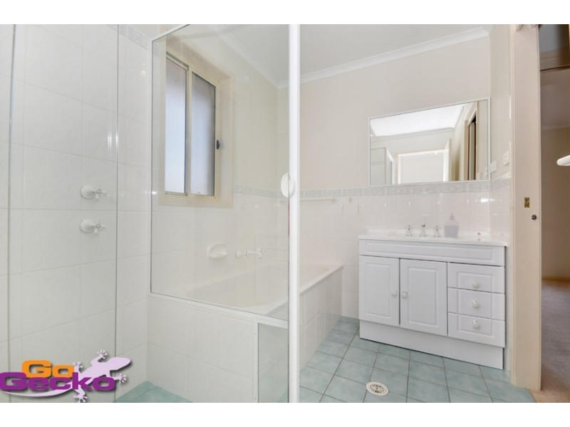 2 Higham Place, Dunlop ACT 2615