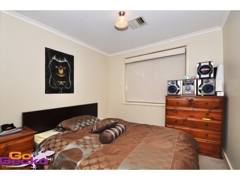 15 McCabe Crescent, Holt ACT 2615