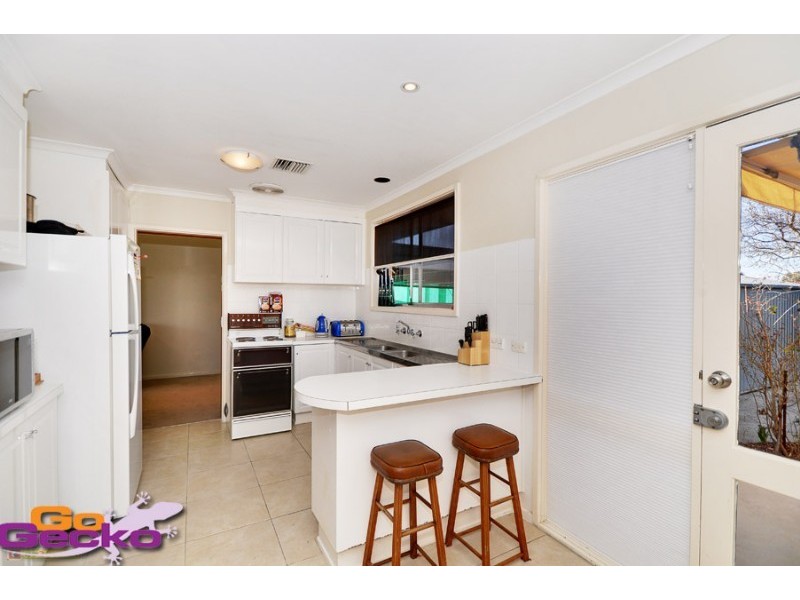 15 McCabe Crescent, Holt ACT 2615