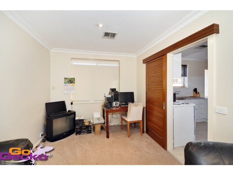 15 McCabe Crescent, Holt ACT 2615