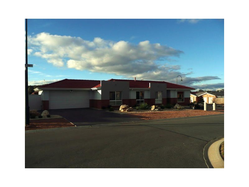 51 Ayrton Street, Gungahlin ACT 2912