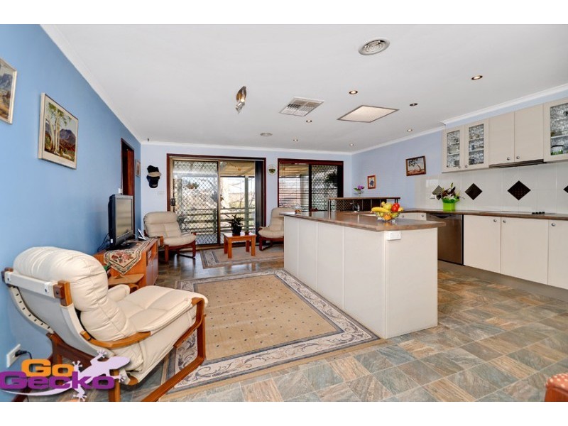 11 Kinchela Crescent, Latham ACT 2615