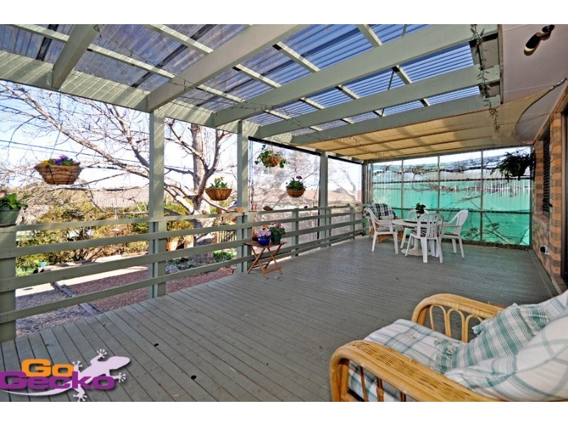 11 Kinchela Crescent, Latham ACT 2615