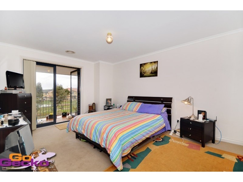 324 Anthony Rolfe Avenue, Gungahlin ACT 2912