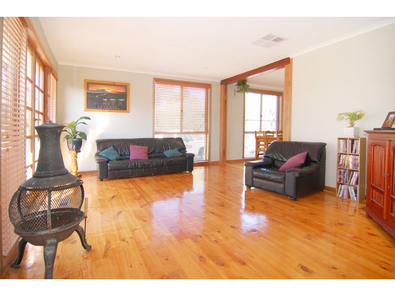 4 Collins Place, Evatt ACT 2617