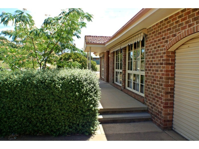 3 Kinchela Crescent, Latham ACT 2615