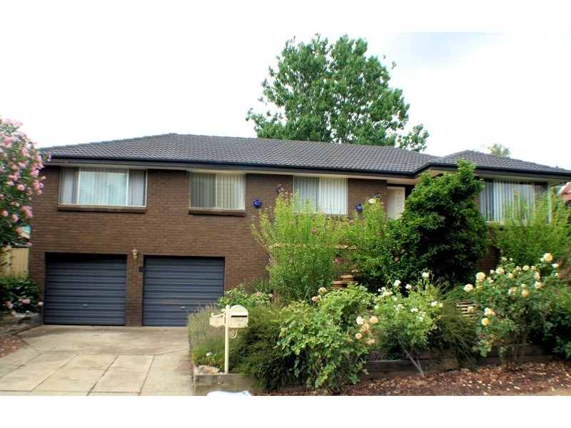 5 Cleland Street, Latham ACT 2615