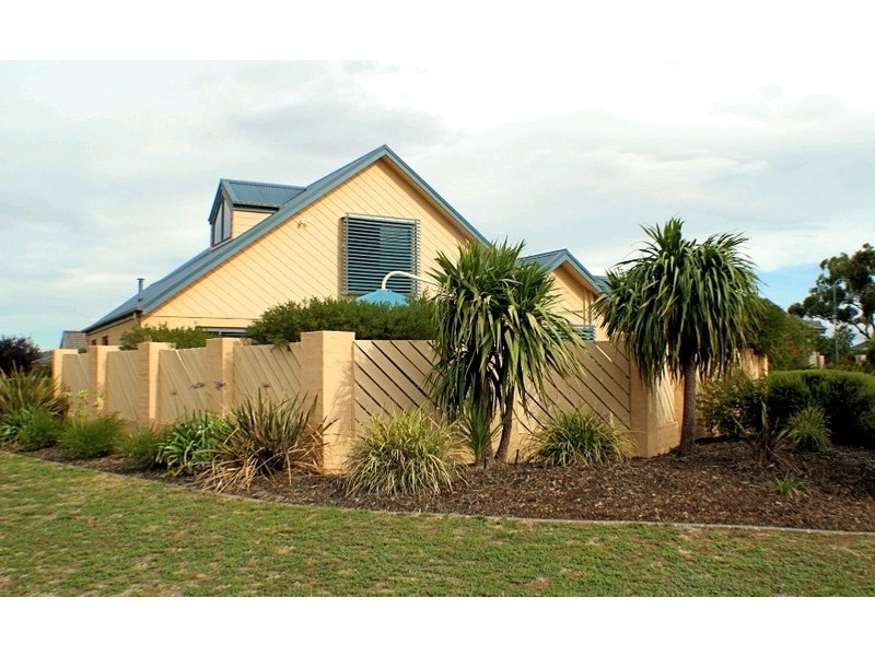 15 Mchenry Street, Amaroo ACT 2914