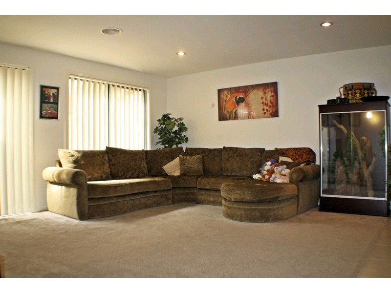 369 Anthony Rolfe Avenue, Gungahlin ACT 2912