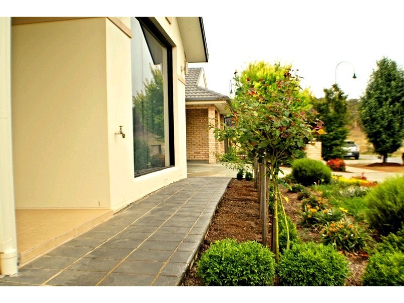 10 Tsoulias Street, Gungahlin ACT 2912