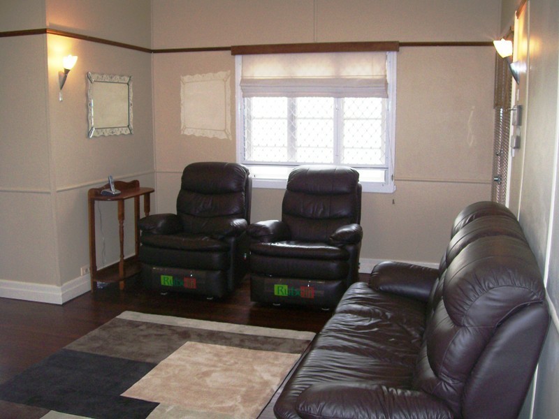 74 Dickenson St, Carina QLD 4152