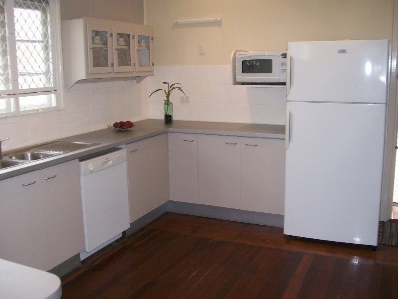 74 Dickenson St, Carina QLD 4152