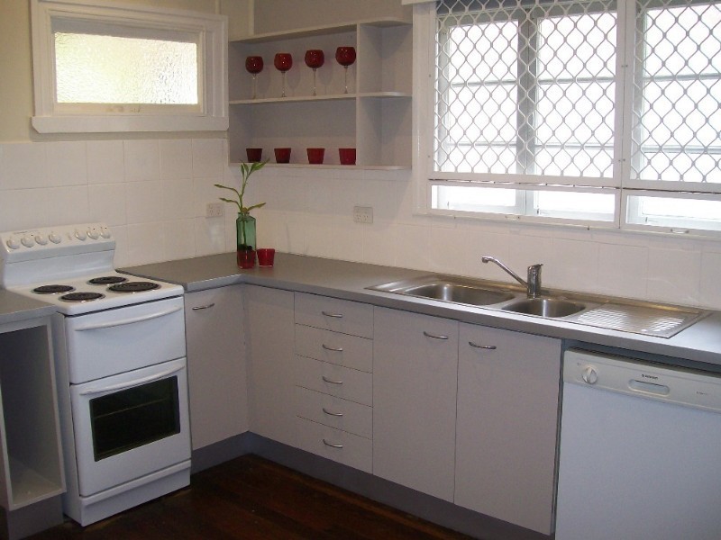 74 Dickenson St, Carina QLD 4152