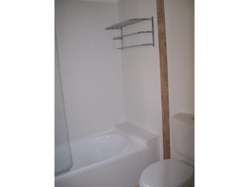 74 Dickenson St, Carina QLD 4152