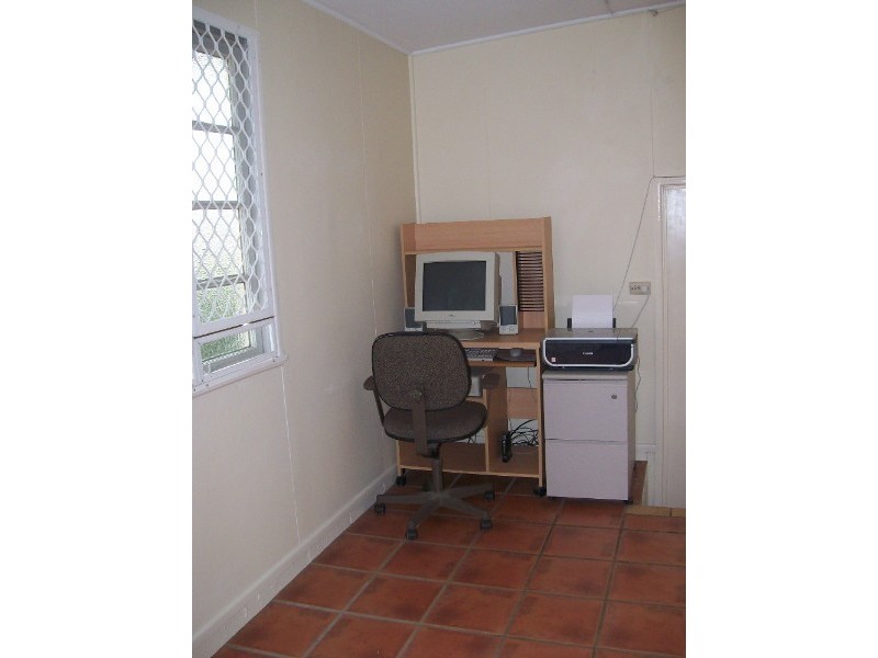 74 Dickenson St, Carina QLD 4152