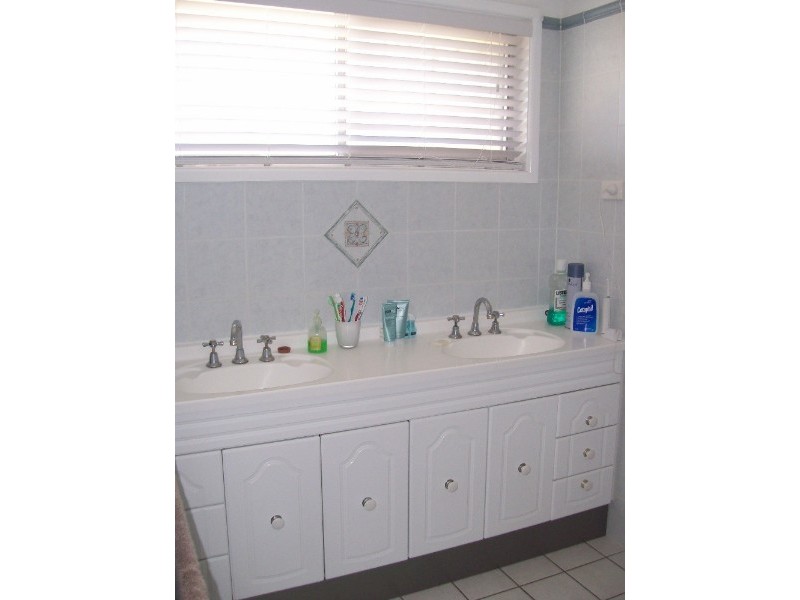 100 Salonica Road, Carina Heights QLD 4152